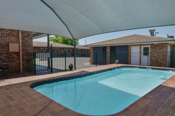 Cadman Motor Inn & Apartments - Goulburn Accommodation 23