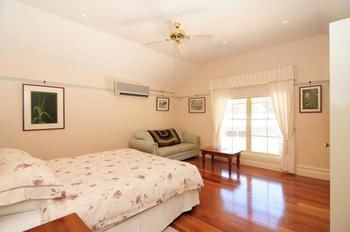 Sandholme Guesthouse - Goulburn Accommodation 11