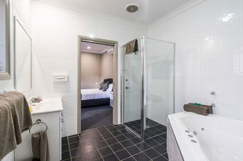 Akuna Motor Inn And Apartments - Goulburn Accommodation 19