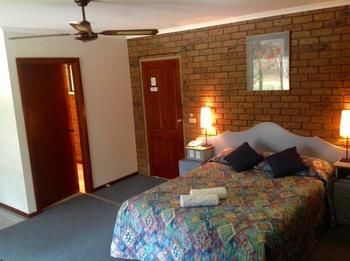Tooleybuc Motel - Goulburn Accommodation 0