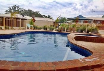 Tooleybuc Motel - Goulburn Accommodation 2