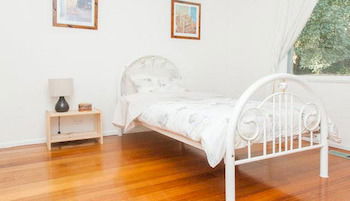 Eltham Retreat - Goulburn Accommodation 0