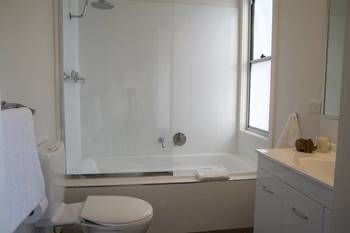 Savannah Cabins - Goulburn Accommodation 1