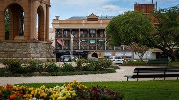 Bathurst Royal Apartments - Goulburn Accommodation 0