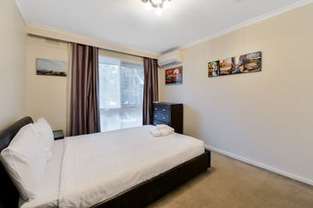 UrbanMinder @ Westbury - Goulburn Accommodation 5