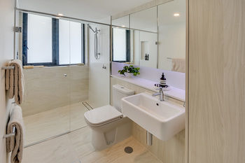 Breeze Mooloolaba - Goulburn Accommodation 1