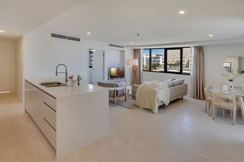 Breeze Mooloolaba - Goulburn Accommodation 7
