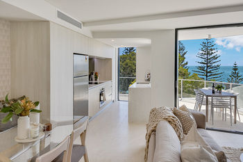 Breeze Mooloolaba - Goulburn Accommodation 12