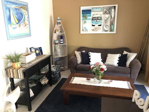 Beach House Redcliffe - Goulburn Accommodation 3