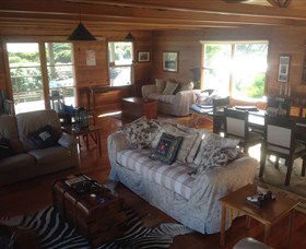 Palana Beach House - Goulburn Accommodation 2