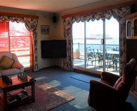 Alice Beside The Sea - Goulburn Accommodation 3