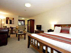 Grosvenor Court Apartments - Goulburn Accommodation 1