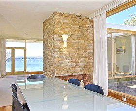 Riverfront Motel & Villas - Goulburn Accommodation 0