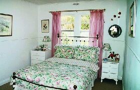 Green Valley Homestead - Goulburn Accommodation 0