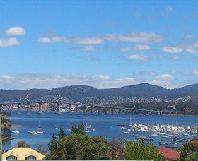 Ashwood Apartments - Lindisfarne - Goulburn Accommodation 0