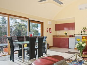 Sandy Bay Chalet - Goulburn Accommodation 0