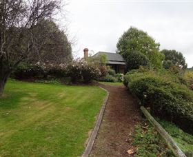 Camellia Cottage On Maple Hill - Goulburn Accommodation 0