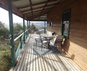 Camellia Cottage On Maple Hill - Goulburn Accommodation 1