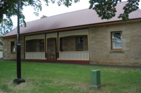 Christopher Hall's Colonial Accommodation - Goulburn Accommodation 1
