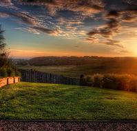 Anchors Beach House - Goulburn Accommodation