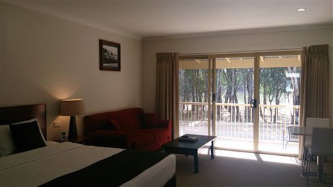 Murray Waters Motor Inn & Apartments - Goulburn Accommodation 3