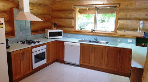 Tewksbury Lodge - Goulburn Accommodation 3
