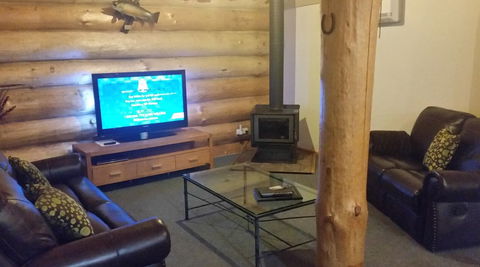 Tewksbury Lodge - Goulburn Accommodation 4