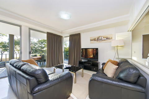 On The Bay Apartments - Goulburn Accommodation 1
