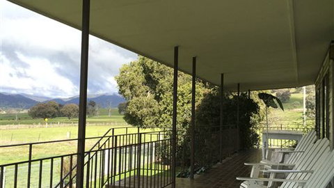 Rancho Relaxo - Goulburn Accommodation 5