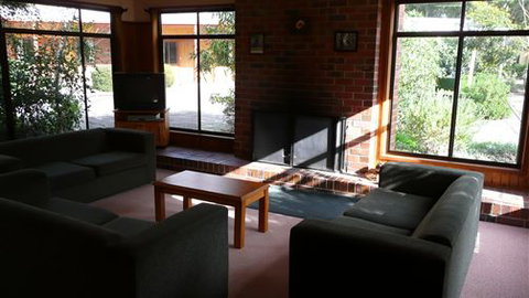UC Camping Acacia - Goulburn Accommodation 1