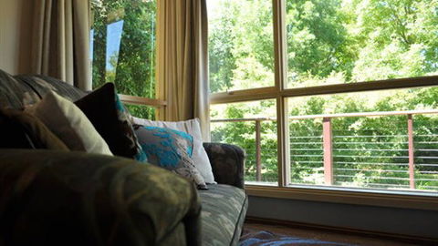 Annie's Garden Retreat - Goulburn Accommodation 2