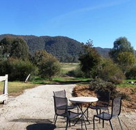Sweetwater Stays Rural Retreat - Goulburn Accommodation