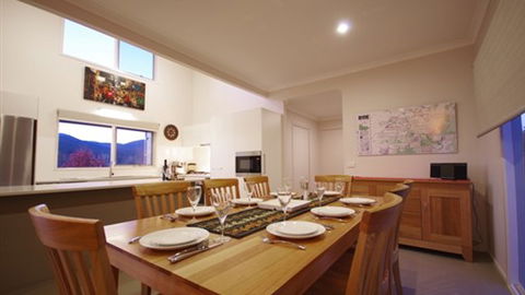 Cadence At Bright - Goulburn Accommodation 2