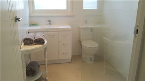 Pelicans Nest - Goulburn Accommodation 4