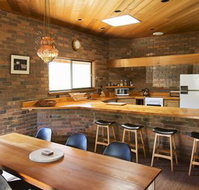 The Eagles Nest - Goulburn Accommodation