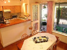 Adelaide Serviced Apartments - William Townhouse - Goulburn Accommodation 2