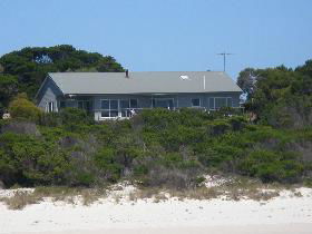 Beachcomber - Goulburn Accommodation 0