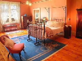 Buxton Manor - George Lowe Esquire Apartment - Goulburn Accommodation 3