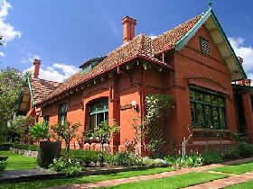 Buxton Manor - Musica Viva Apartment - Goulburn Accommodation 2