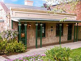 Chichester Gardens Cottage - Goulburn Accommodation 0