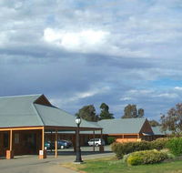 Bishop's Lodge Motor Inn - Goulburn Accommodation