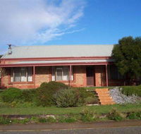 Bott's Beach Retreat - Goulburn Accommodation