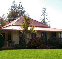 Christian's of Bucks Point - Goulburn Accommodation