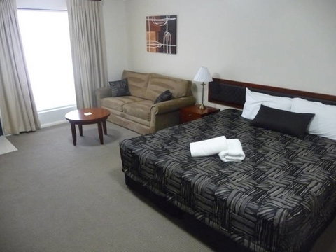 Club Motel - Goulburn Accommodation 2