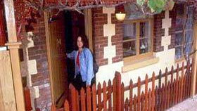 Melbourne Street Mews - Goulburn Accommodation 4