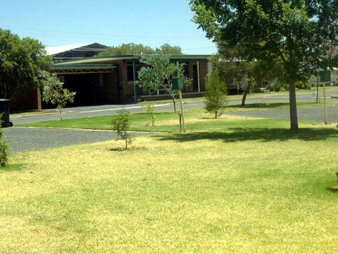 Country Club Caravan Park - Goulburn Accommodation 3