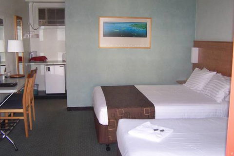 Econo Lodge Griffith Motor Inn - Goulburn Accommodation 0
