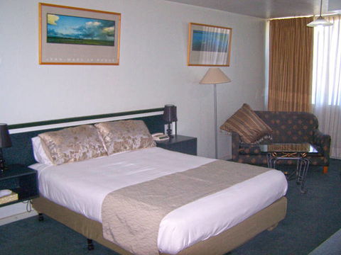 Econo Lodge Griffith Motor Inn - Goulburn Accommodation 2
