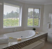 Ghost Riders Vineyard Lodge - Goulburn Accommodation