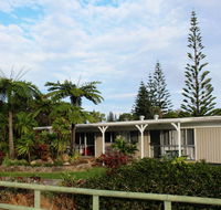 Hibiscus Regal Apartments - Goulburn Accommodation